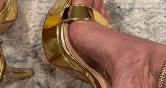 Goddess Pussyfoot Aka Goddesspussyfoot 12 04 2024 Onlyfans Video These Were A Gift From A Good Foot Boy Ky