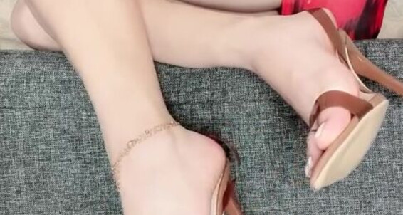 Snowpriness Onlyfans Aren T This Heels Look Good On My Feet