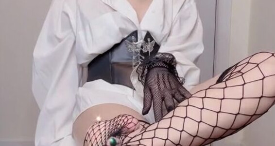 Snowpriness Onlyfans Can T Be Too Sexy You Know Just Feet In Fishnet